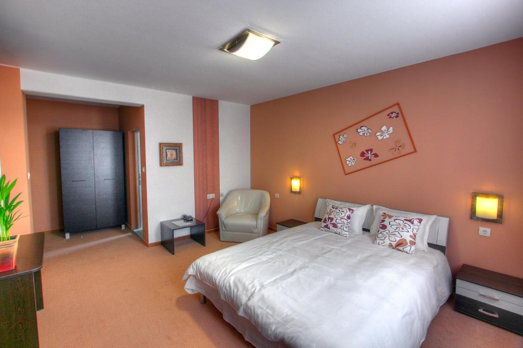 סטרה זגורה Family Hotel Mania מראה חיצוני תמונה